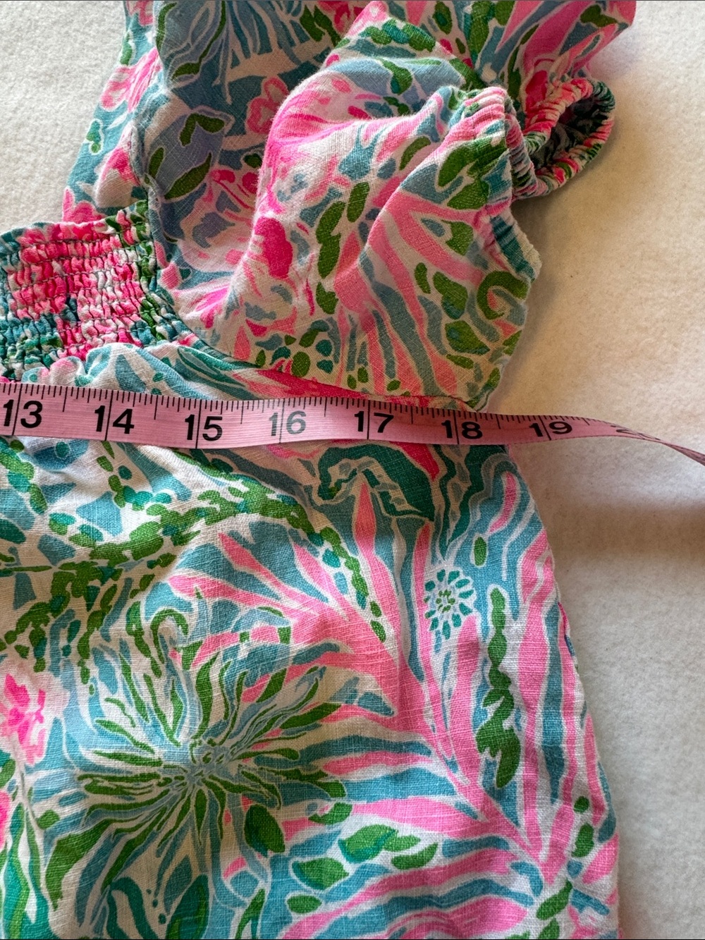 Lilly Pulitzer 100% Linen Floral Puff Sleeve Smocked Top Size 12 - Picture 8 of 10